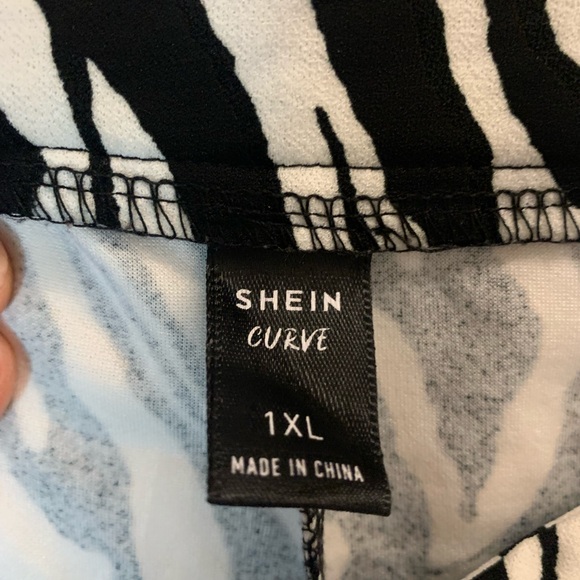 Zebra Print Flared Pants - Picture 3 of 3